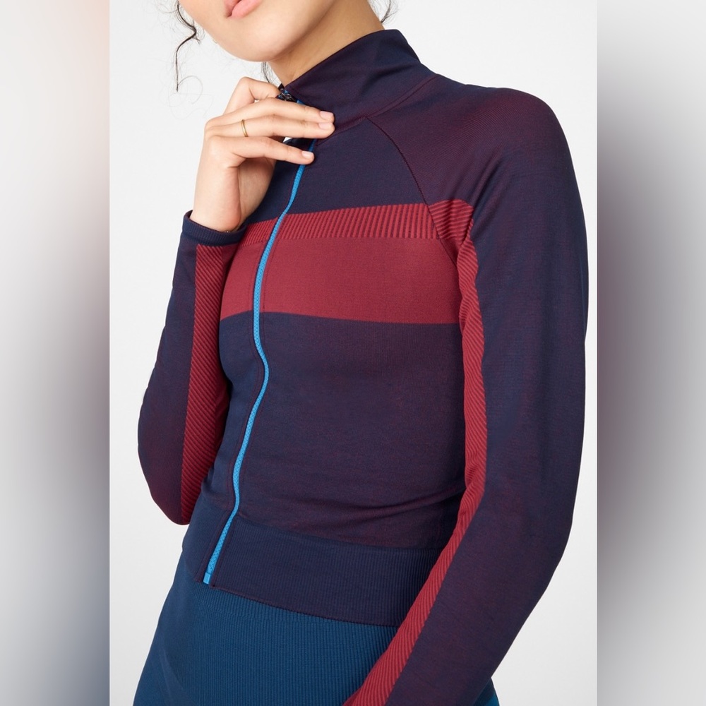 Fabletics Tory Cropped Seamless Top size M NWOT